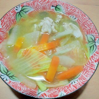 冷蔵庫の中途半端な野菜で、体温もる豚汁♪